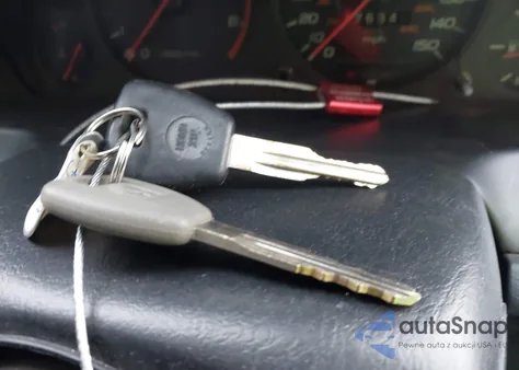 2000 Honda Prelude z USA, uszkodzony, nr VIN JHMBB6147YC005308